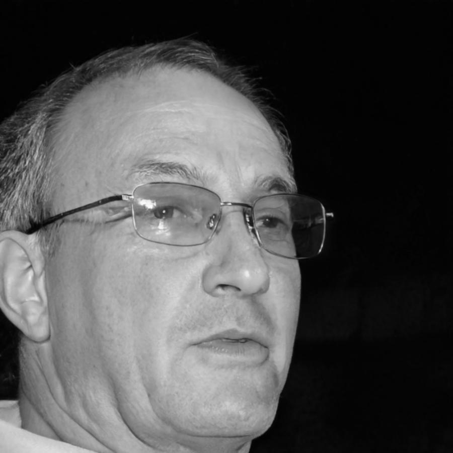Portrait de Marc Dubois, expert financier